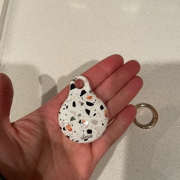Sonix terrazzo airtag case - Picture 3 of 6